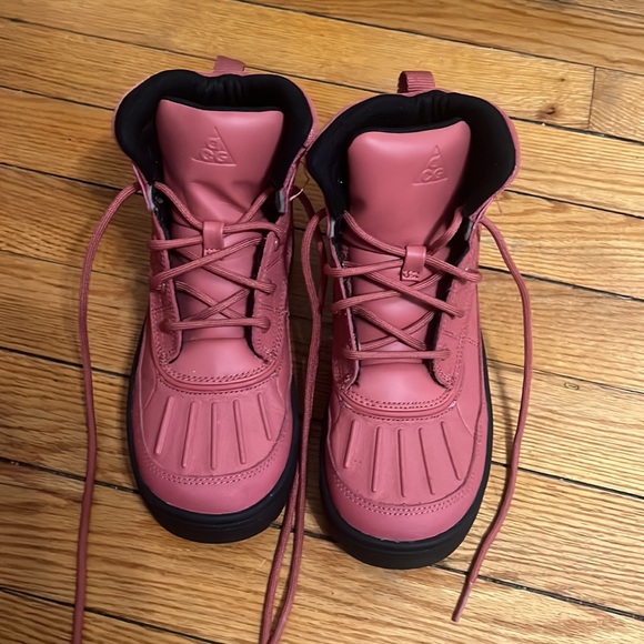 Nike boots - Picture 2 of 10